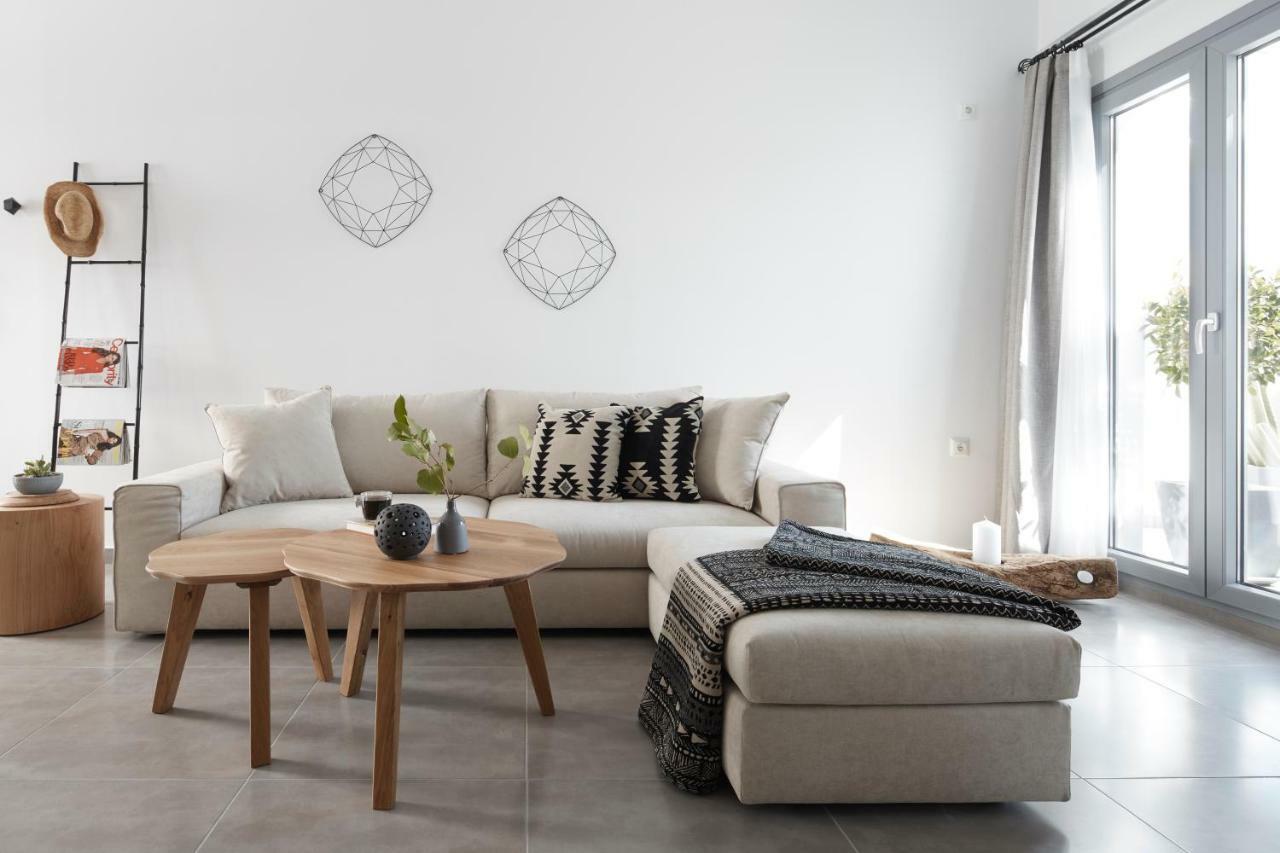Pnoi Luxury Karterados (Santorini)